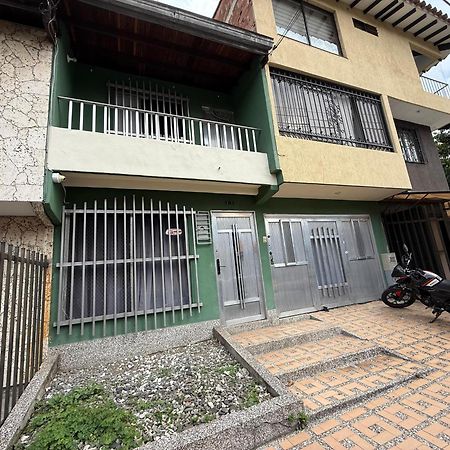Road Living Home Медельин Экстерьер фото