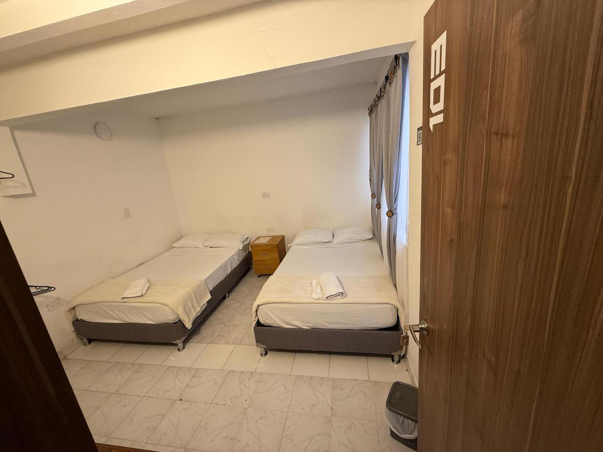 Road Living Home Медельин Экстерьер фото